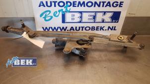 Usagé Moteur + mécanique essuie-glace Volvo S80 (TR/TS) 2.4 D5 20V Kat. Prix € 27,00 Règlement à la marge proposé par Auto Bek
