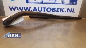 Used Rear wiper arm Mitsubishi Colt (Z2/Z3) 1.5 16V CZT Turbo Price € 15,00 Margin scheme offered by Auto Bek