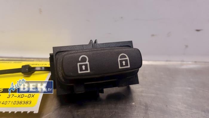 Central locking switch button