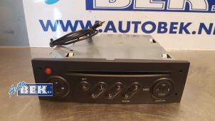 Used Radio CD player Renault Clio III (BR/CR) 1.2 16V 75 Price € 70,00 Margin scheme offered by Auto Bek