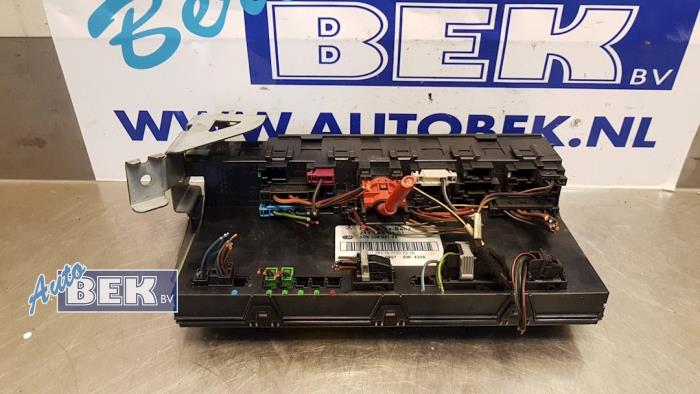 Begagnade Komfortmodul Mercedes E Combi (S211) 2.2 E-220 CDI 16V Pris € 42,50 Marginaltabell erbjuds av Auto Bek