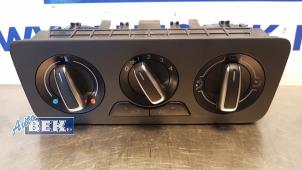 Usados Panel de control de calefacción Audi A1 (8X1/8XK) 1.6 TDI 16V Precio € 50,00 Norma de margen ofrecido por Auto Bek