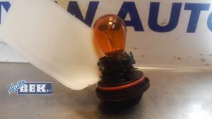 Used Headlight socket Mercedes B (W245,242) 1.5 B-150 16V Price € 10,00 Margin scheme offered by Auto Bek