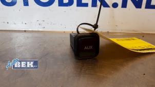 Usagé Connexion USB Audi A1 (8X1/8XK) 1.6 TDI 16V Prix € 20,00 Règlement à la marge proposé par Auto Bek
