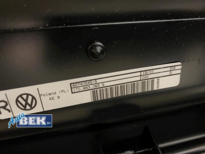 Siège arrière d'un Volkswagen Touran (1T3) 1.4 16V TSI 170 2013