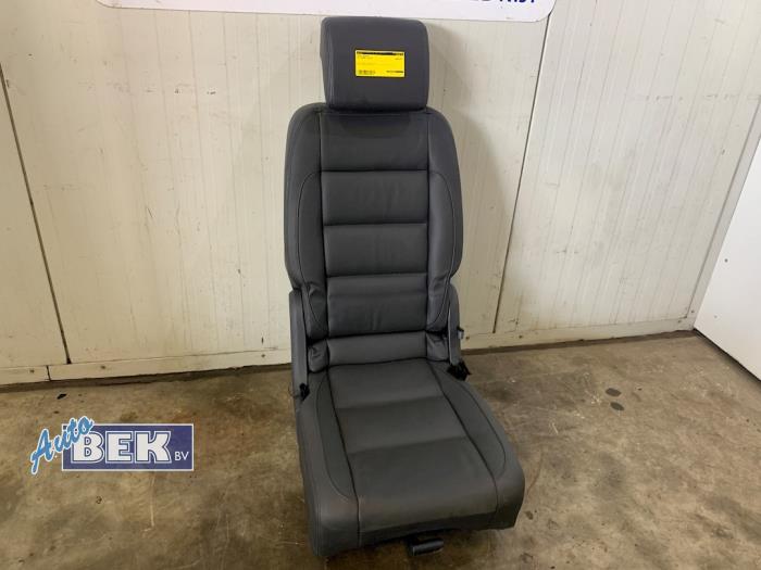 Rear seat from a Volkswagen Touran (1T3) 1.4 16V TSI 170 2013