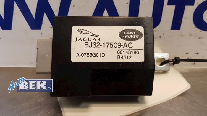 Używane Modul wycieraczek Landrover Range Rover Evoque (LVJ/LVS) 2.2 SD4 16V 5-drs. Cena € 15,00 Procedura marży oferowane przez Auto Bek