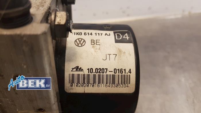 Bomba ABS de un Volkswagen Golf VI (5K1) 2.0 TDI 16V 2009