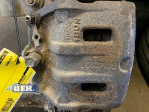Used Front brake calliper, left Chevrolet Captiva (C140) 2.2 D 16V 4x2 Price on request offered by Auto Bek
