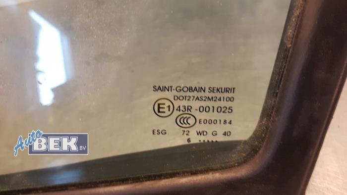 Quarter light, front left from a Mercedes-Benz Sprinter 3,5t (906.13/906.23) 313 CDI 16V 2007