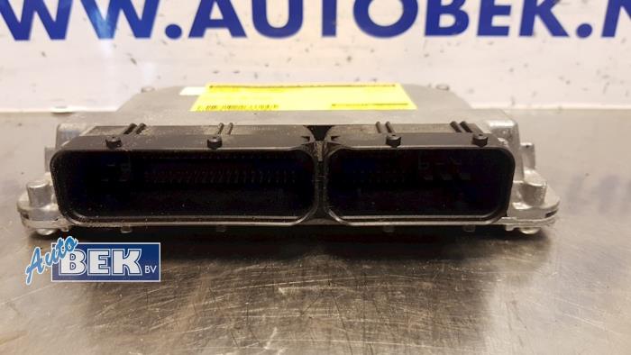 Used Engine management computer Volkswagen Passat (3B3) 2.0 Price € 20,00 Margin scheme offered by Auto Bek