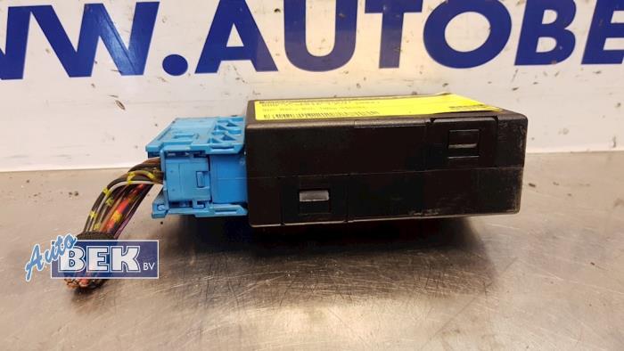 Window wiper relay