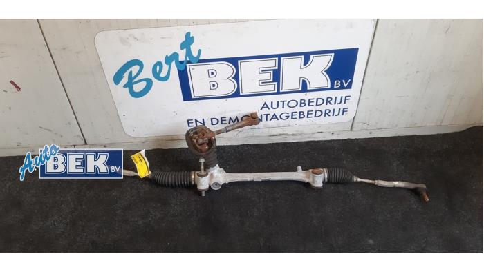 Begagnade Styrbox Peugeot 108 1.0 12V Pris € 30,00 Marginaltabell erbjuds av Auto Bek