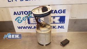 Gebrauchte Kraftstoffpumpe Elektrisch Volkswagen Passat (3B3) 2.0 Preis € 95,00 Margenregelung angeboten von Auto Bek