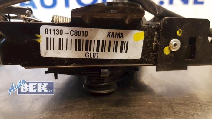 Bonnet lock mechanism from a Hyundai i20 (GBB) 1.1 CRDi VGT 12V 2015