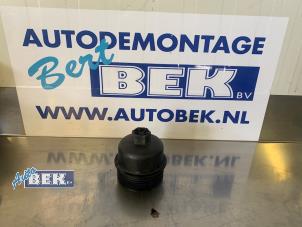 Usados Tapa de filtro de aceite Mini Mini (R56) 1.6 16V Cooper S Precio de solicitud ofrecido por Auto Bek