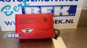 Used First aid kit Mini Mini (R56) 1.6 16V Cooper S Price € 10,00 Margin scheme offered by Auto Bek