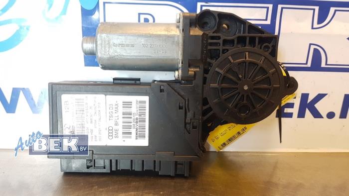 Door window regulator motor