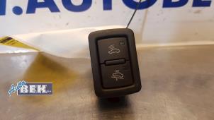 Used Switch Audi A4 Avant (B8) 2.0 TDI 16V Price € 15,00 Margin scheme offered by Auto Bek