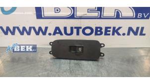 Used Electric window switch Volvo V50 (MW) 2.4 D5 20V Price € 10,00 Margin scheme offered by Auto Bek