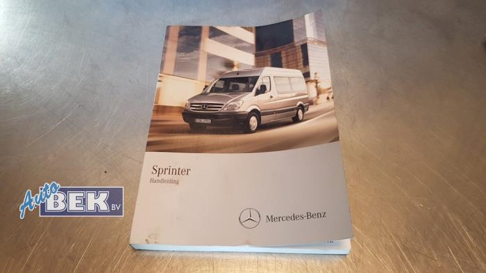 Instruction Booklet from a Mercedes-Benz Sprinter 3,5t (906.63) 313 CDI 16V 4x4 2012