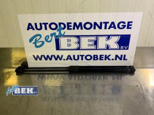 Usagé Kit amortisseur couvercle coffre Volkswagen Polo V (6R) 1.4 TDI DPF BlueMotion technology Prix € 20,00 Règlement à la marge proposé par Auto Bek