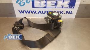 Used Front seatbelt, right Skoda Superb Combi (3TAC/TAF) 1.6 TDI Price € 95,00 Margin scheme offered by Auto Bek