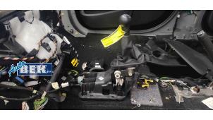 Used Gear-change mechanism Citroen C3 (SC) 1.6 HDi 92 Price on request offered by Auto Bek