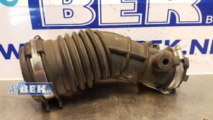 Used Air intake hose Renault Clio IV (5R) 1.6 Turbo 16V RS 200 EDC Price € 45,00 Margin scheme offered by Auto Bek