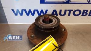 Used Rear wheel bearing Volkswagen Golf VII Variant (AUVV) 2.0 TDI 150 16V Price € 40,00 Margin scheme offered by Auto Bek