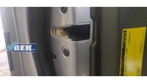 Used Door lock mechanism 4-door, front left Isuzu D-Max 2.5 D 4x4 Price on request offered by Auto Bek