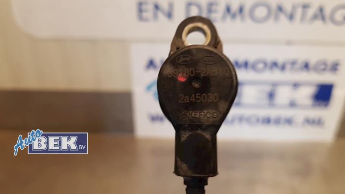 Crankshaft sensor from a Hyundai i20 (GBB) 1.1 CRDi VGT 12V 2015