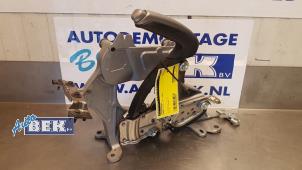 Used Parking brake lever Honda Civic (FA/FD) 1.3 Hybrid Price € 50,00 Margin scheme offered by Auto Bek