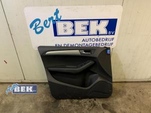 Usagé Revêtement portière haut 4portes avant gauche Audi Q5 (8RB) Prix € 80,00 Règlement à la marge proposé par Auto Bek
