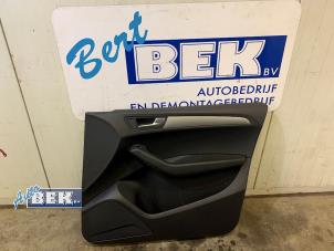 Usados Tapizado de puerta de 4 puertas derecha delante Audi Q5 (8RB) Precio € 75,00 Norma de margen ofrecido por Auto Bek