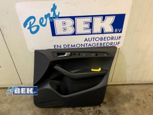 Usagé Revêtement portière 4portes avant droite Audi Q5 (8RB) Prix € 75,00 Règlement à la marge proposé par Auto Bek