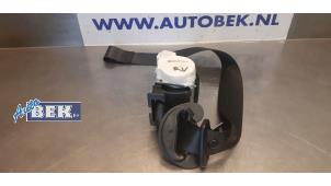 Used Front seatbelt, right BMW 1 serie (E81) 116i 1.6 16V Price € 35,00 Margin scheme offered by Auto Bek