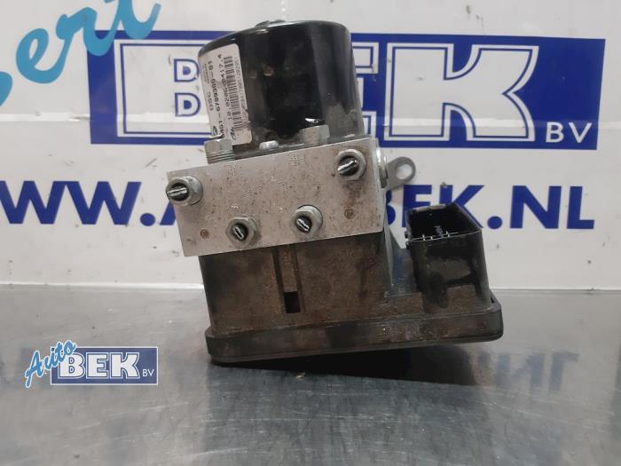 Begagnade ABS-pump BMW 3 serie (E90) 316d 16V Pris € 49,50 Marginaltabell erbjuds av Auto Bek