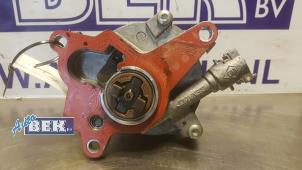 Used Vacuum pump (diesel) Nissan Qashqai (J10) 2.0 dCi 4x4 Price € 30,00 Margin scheme offered by Auto Bek