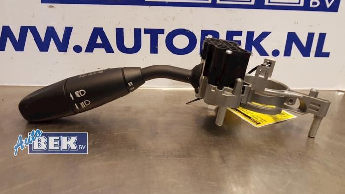 Usados Interruptor de limpiaparabrisas Mercedes Sprinter 3,5t (906.13/906.23) 313 CDI 16V Precio € 30,00 Norma de margen ofrecido por Auto Bek