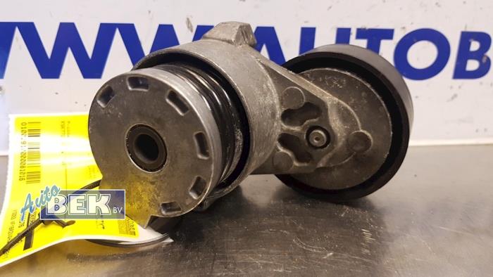 Belt tensioner multi from a Renault Clio III (BR/CR) 1.5 dCi FAP 2011