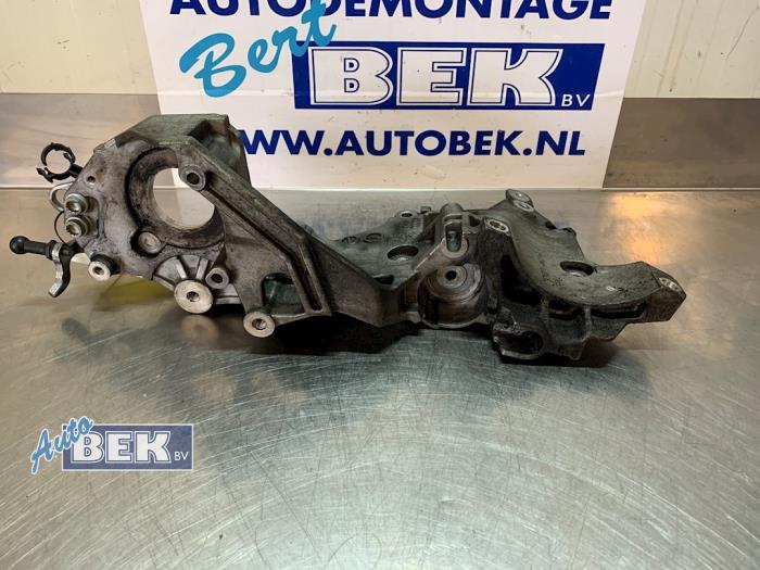 Support (miscellaneous) from a Audi A1 (8X1/8XK) 1.6 TDI 16V 2012