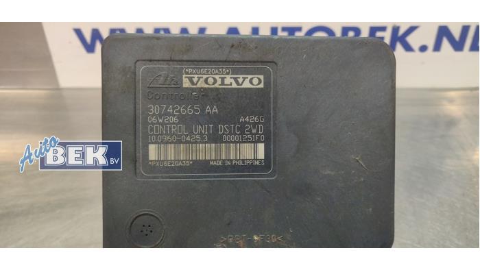 Bomba ABS de un Volvo V50 (MW) 2.0 16V 2006