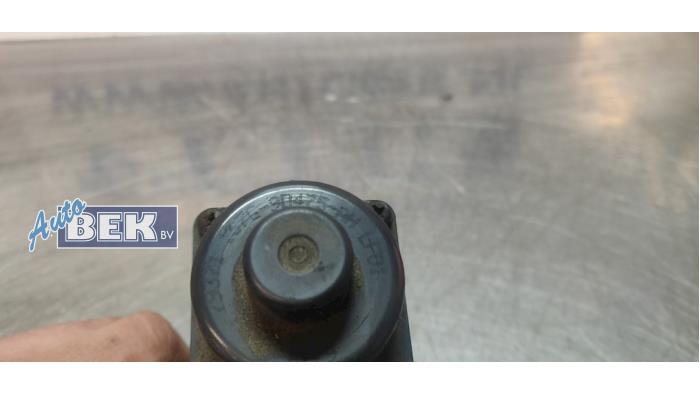 AGR Ventil van een Volvo V50 (MW) 2.0 16V 2006