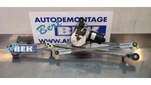 Used Wiper motor + mechanism Mercedes R (W251) 3.0 320 CDI 24V 4-Matic Price € 115,00 Margin scheme offered by Auto Bek