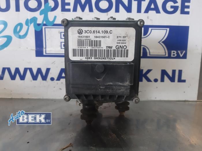 Usagé Pompe ABS Volkswagen Passat Variant (3C5) 1.9 TDI Prix € 25,00 Règlement à la marge proposé par Auto Bek