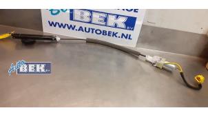Used Seatbelt tensioner, left Porsche Cayenne (9PA) 4.5 S V8 32V Price € 35,00 Margin scheme offered by Auto Bek
