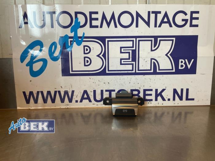 Gebrauchte Handbremse Schalter Peugeot 308 (L3/L8/LB/LH/LP) 1.6 BlueHDi 120 Preis € 15,00 Margenregelung angeboten von Auto Bek