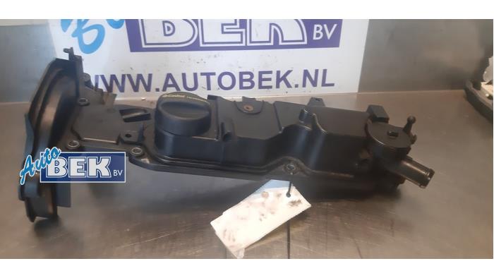 Gebrauchte Ventildeckel Peugeot 308 (L3/L8/LB/LH/LP) 1.6 BlueHDi 120 Preis € 35,00 Margenregelung angeboten von Auto Bek