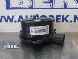 Używane Silnik wentylatora Peugeot 508 SW (8E/8U) 2.0 BlueHDi 180 16V Cena € 50,00 Procedura marży oferowane przez Auto Bek